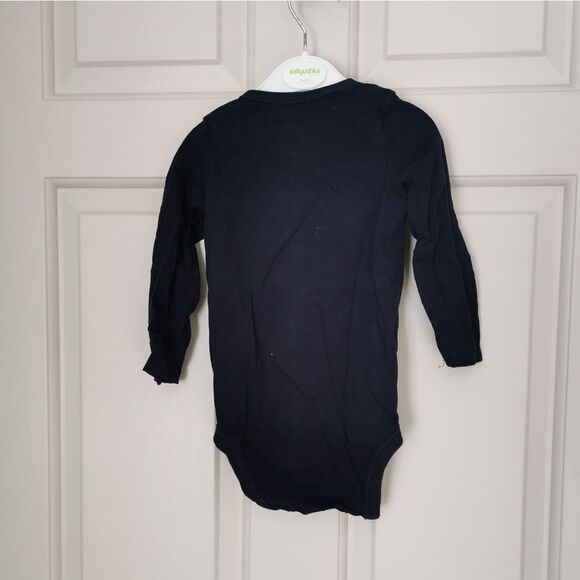 3/$15 Gap long sleeve onesie size 12-18 m - Picture 4 of 4